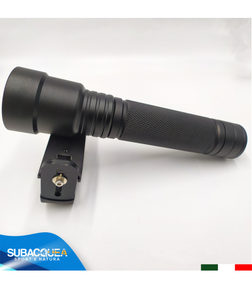 Torcia Subacquea Primaria, Modello L-3, Maniglia Goodman, LED XM-L2 U2, 2500 Lm
